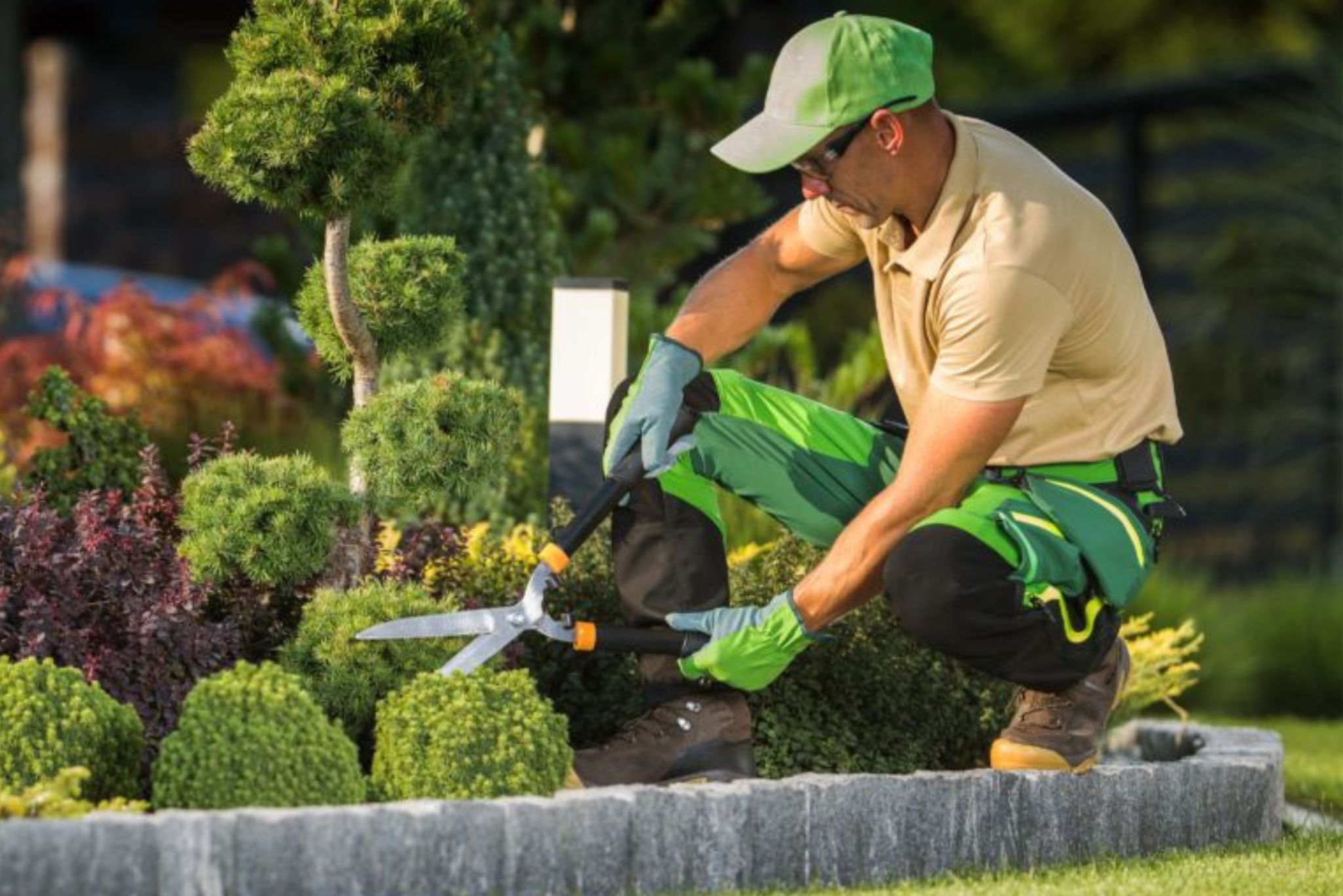 Gartenarbeit wird gemacht